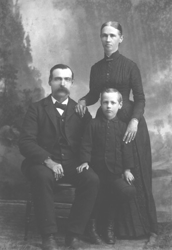 EdgarMaryAndRoyLamberton.jpg